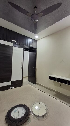 2 BHK Apartment For Rent in Raheja Serenity, Kandivali East