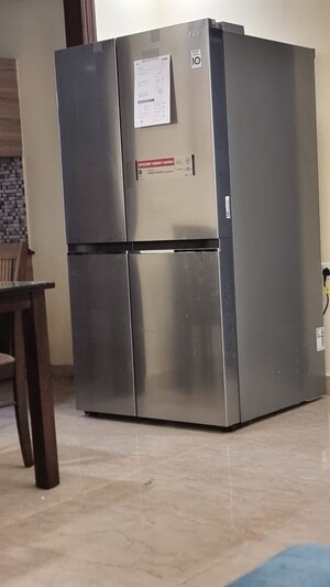 Building Lobby in 3 BHK Independent House at Gomti Nagar – for Rent