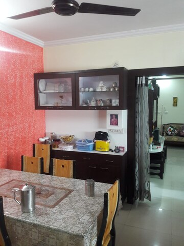 Living Room in 3 BHK Apartment at Gomti Nagar – for Rent