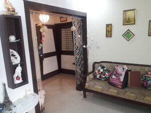 Bedroom in 3 BHK Apartment at Gomti Nagar – for Rent