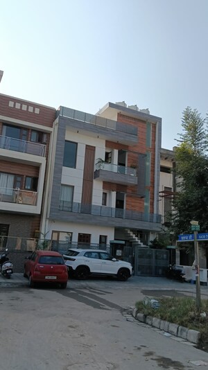 1 RK Builder Floor For Rent in Aerocity