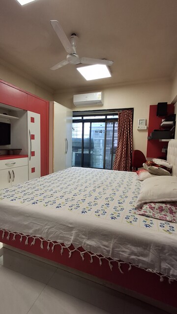 Team Area in 2 BHK Apartment at Chaitanya Radha Krishna, Borivali East – for Rent