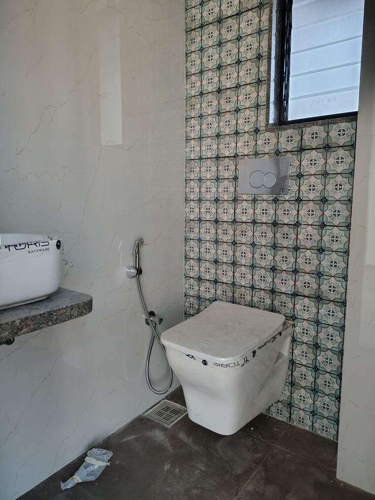 Bathroom, prem-sagar-premises 2 Bedroom 800 Sq.Ft. Apartment In Khar West Mumbai 9556462