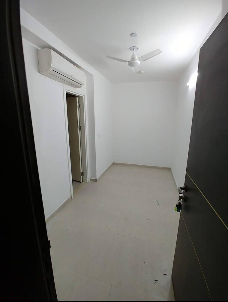 undefined, dlf-the-crest 3 Bedroom 2700 Sq.Ft. Apartment In Sector 54 Gurgaon 9556461