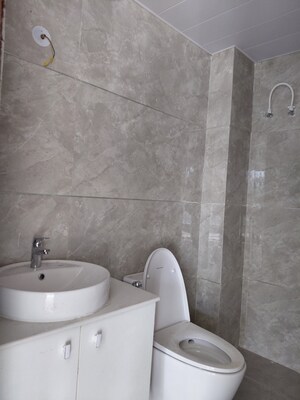 Bathroom in 2 BHK Apartment at Rajpur Road – for Sale