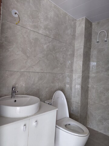 Bathroom in 2 BHK Apartment at Rajpur Road – for Sale