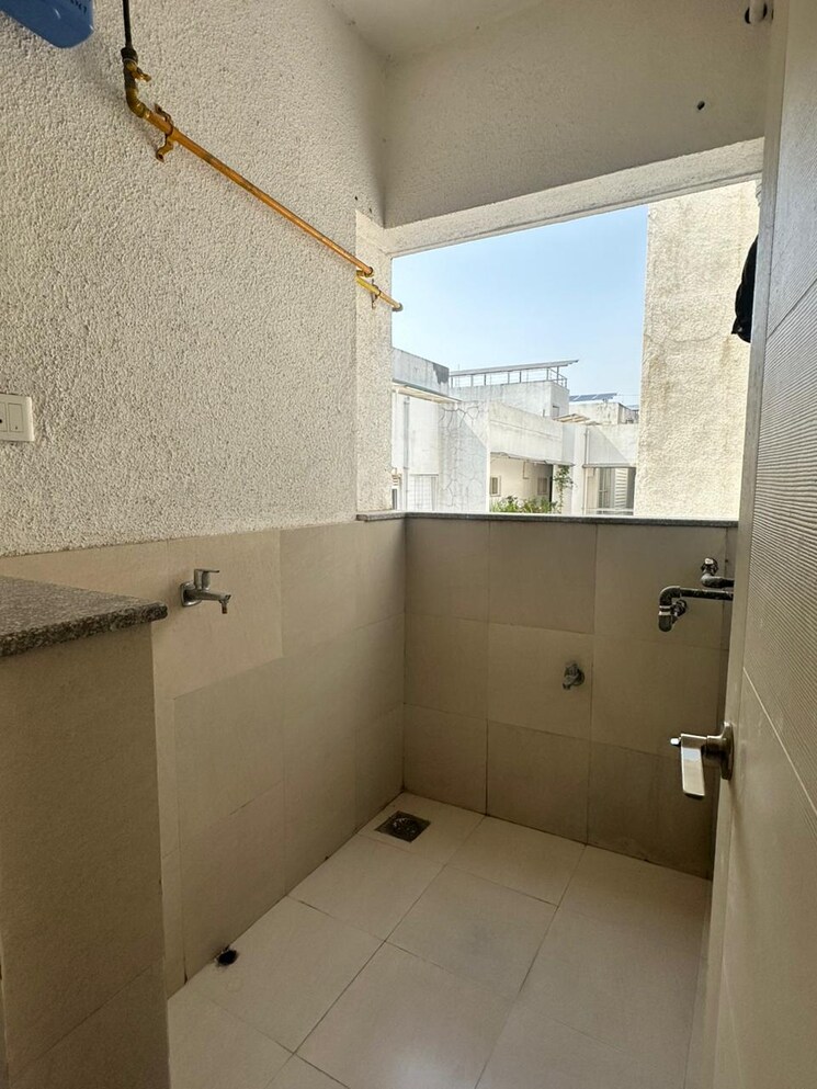 Kitchen, rohan-kritika 3 Bedroom 2000 Sq.Ft. Apartment In Sinhagad Road Pune 9556576