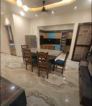 Living Room in 3 BHK Apartment at Gomti Nagar – for Rent