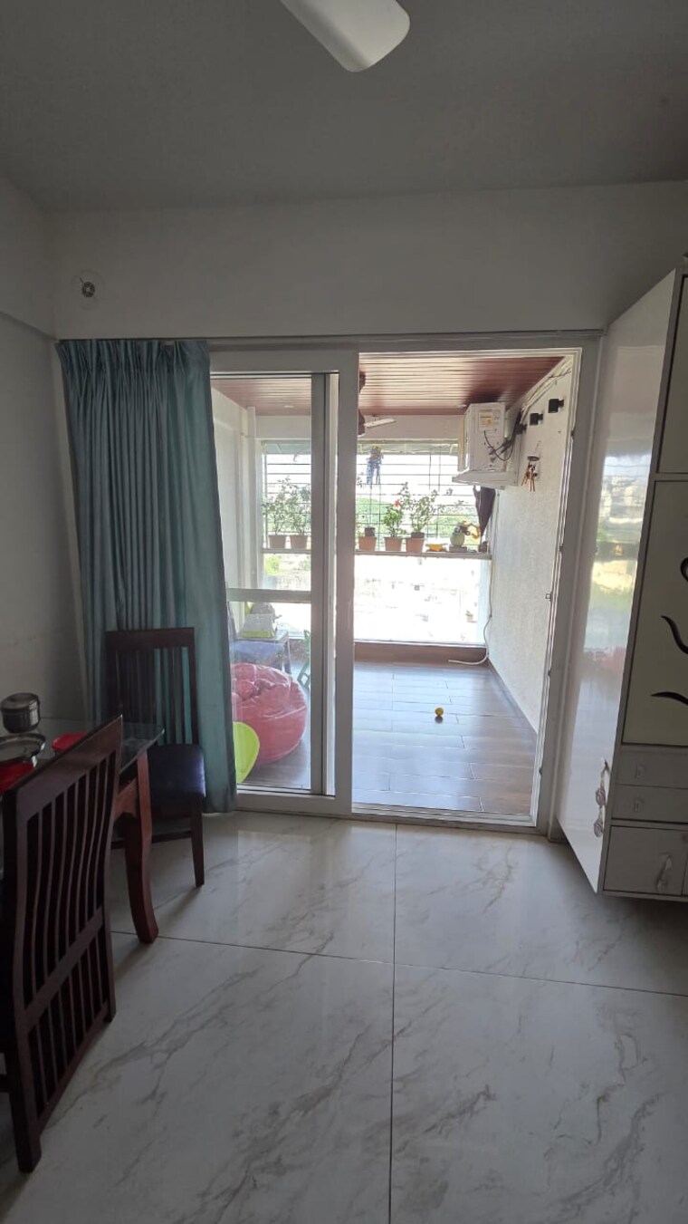 Room, kothrud 2 Bedroom 1100 Sq.Ft. Apartment In Kothrud Pune 9556643