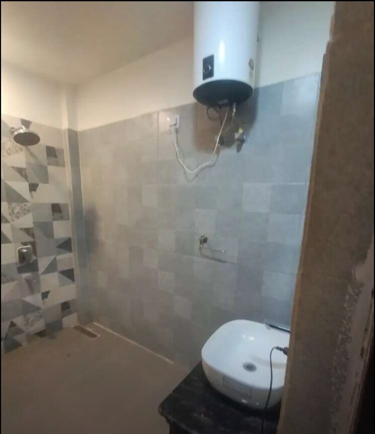 Bathroom, gomti nagar 3 Bedroom 1750 Sq.Ft. Apartment In Gomti Nagar Lucknow 9556641