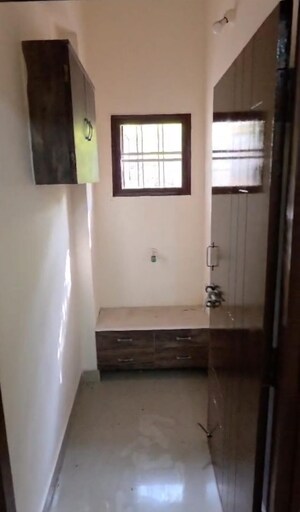 Room in 3 BHK Apartment at Kavadiguda – for Sale