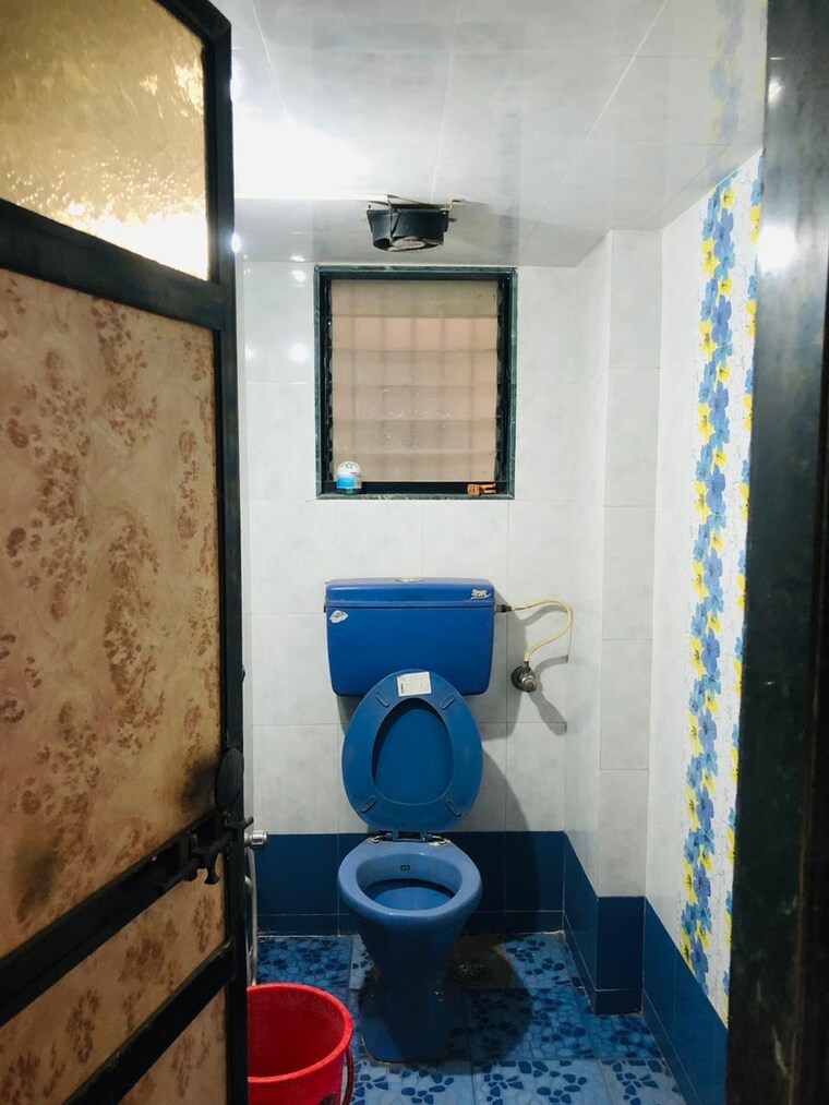 Bathroom, shri-kedarnath-chs 1 Bedroom 696 Sq.Ft. Apartment In Kalyan West Thane 9556621