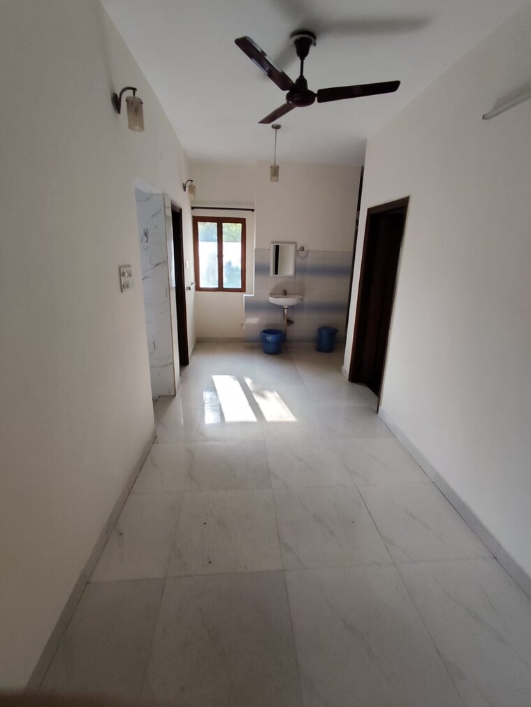 Room, vasant kunj 1 Bedroom 510 Sq.Ft. Builder Floor In Vasant Kunj Delhi 9556613