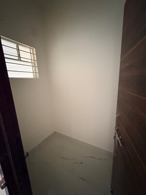 Room in 3.5 BHK Independent House at Danish Nagar – for Rent