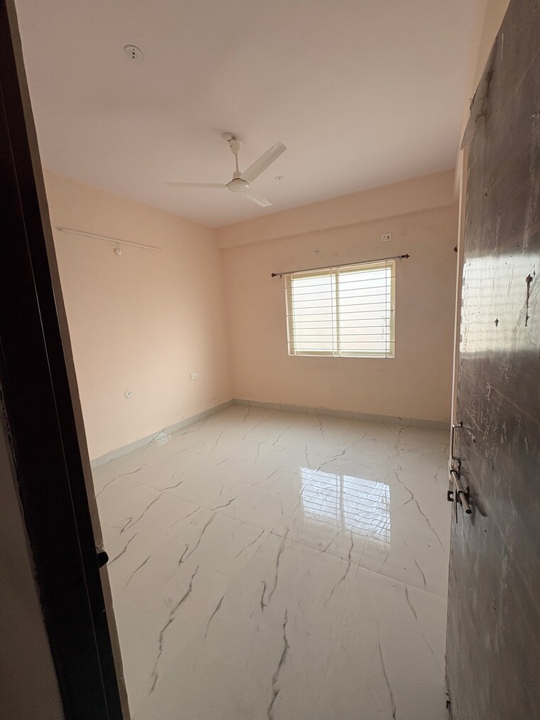 Room, danish nagar 3.5 Bedroom 1000 Sq.Ft. Independent House In Danish Nagar Bhopal 9518136