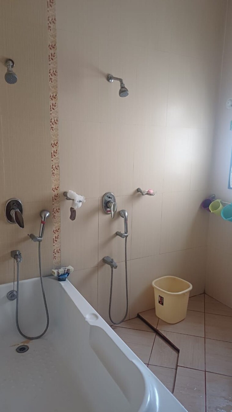 Bathroom, the-laburnums-row-house 3 Bedroom 3400 Sq.Ft. Villa In Balewadi Pune 9556661