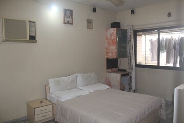 Bedroom in 2 BHK Apartment at Shreenathji Kolina, Santacruz East – for Rent