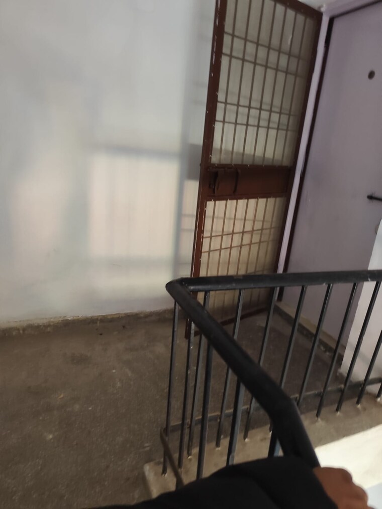 undefined, munirka 5 Bedroom 250 Sq.Yd. Builder Floor In Munirka Delhi 9556646