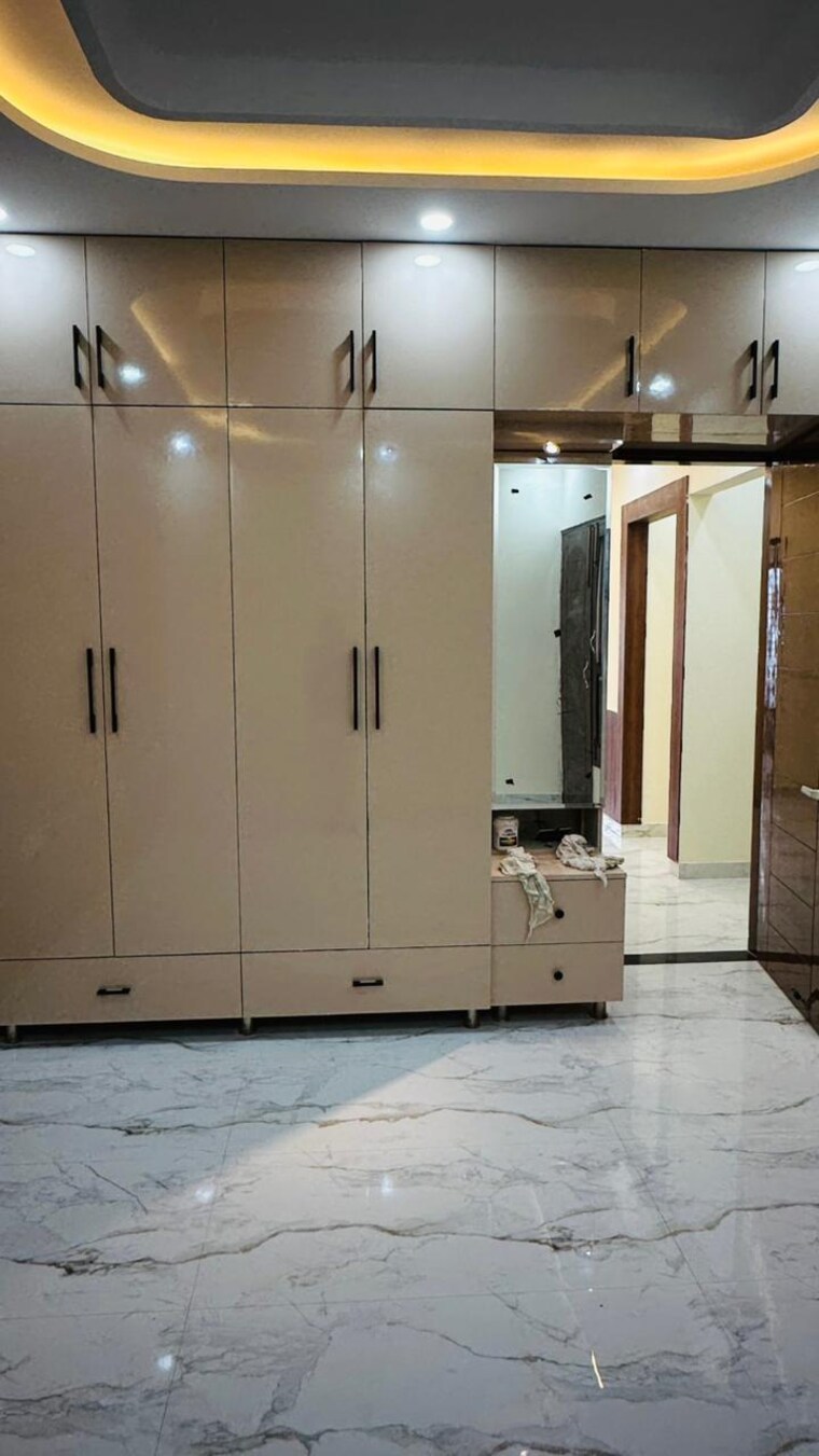 Room, ambala highway 3 Bedroom 92 Sq.Yd. Independent House In Ambala Highway Zirakpur 9556673