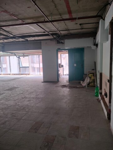  Showroom For Rent in Mahesh Kamala Spaces, Santacruz West