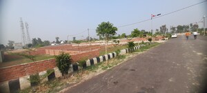  Plot For Sale in Gosainganj