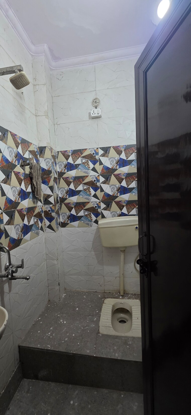 Team Area, raja puri 2 Bedroom 60 Sq.Yd. Builder Floor In Raja Puri Delhi 9556699