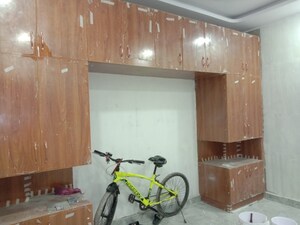 Furnished Amenities in 3 BHK Builder Floor at Dwarka Mor – for Sale