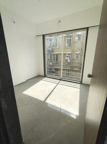 Room in 2 BHK Builder Floor at Ghatkopar East – for Rent