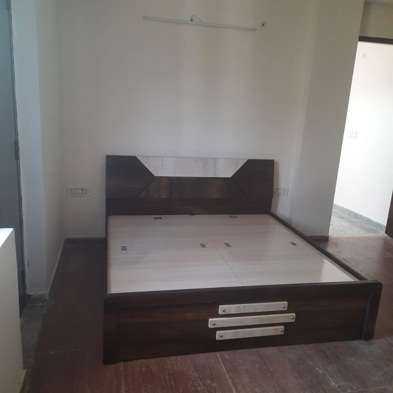 4 BHK Villa For Rent in Kamla Nehru Nagar