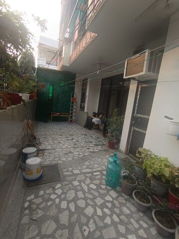 Parking in 2 BHK Builder Floor at Ashoka Enclave Faridabad, Sector 34 – for Sale