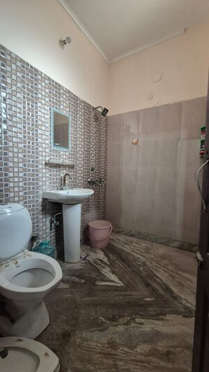 Bathroom in 2 BHK Builder Floor at Sainik Colony – for Rent