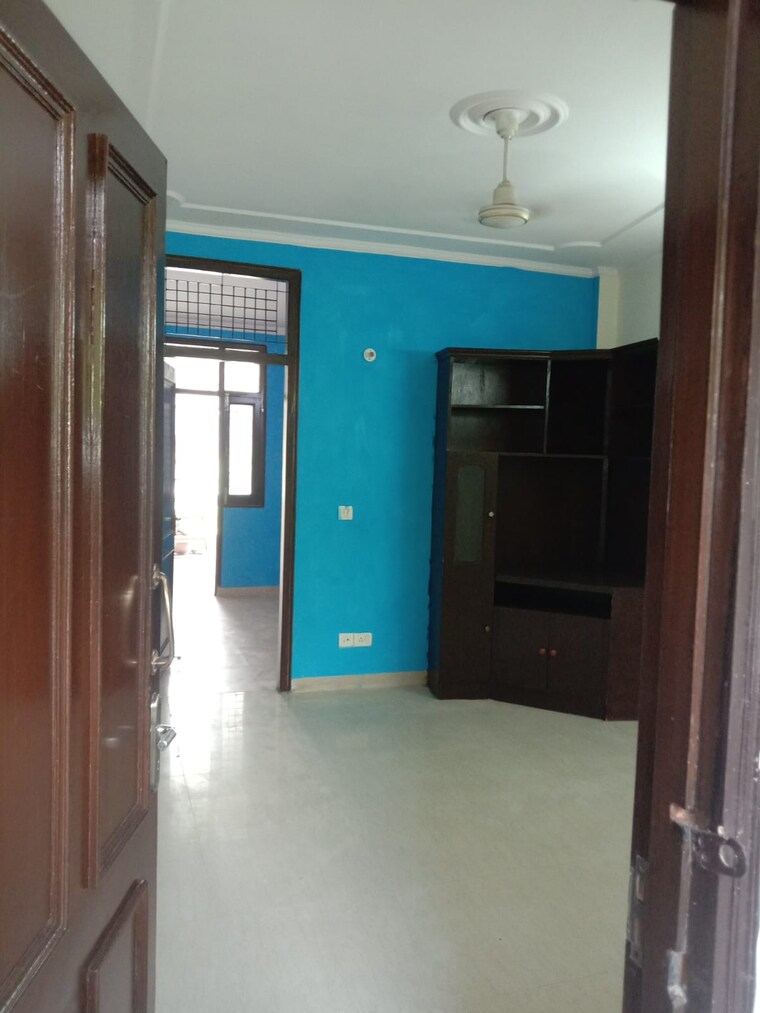 Room, malviya nagar 2 Bedroom 1200 Sq.Ft. Builder Floor In Malviya Nagar Delhi 9556859