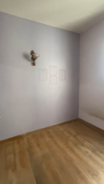 Room in 3 BHK Apartment at Umang Summer Palms, Sector 86 – for Sale