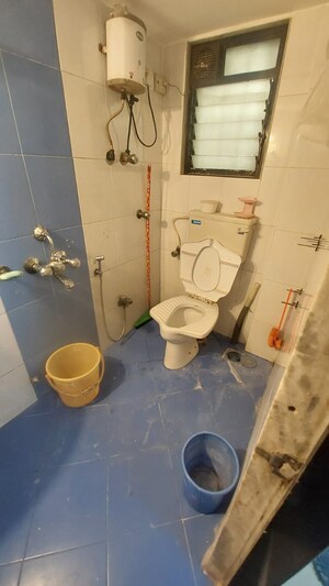 Attached Bathroom in 1 BHK Apartment at Siddhatek Apartments, Kandivali West – for Rent