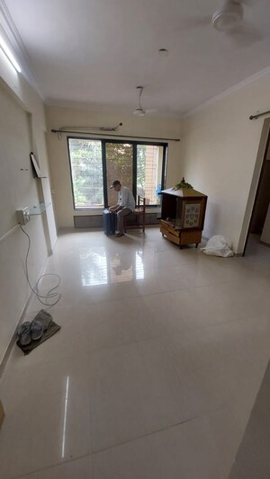 Living Room in 1 BHK Apartment at Siddhatek Apartments, Kandivali West – for Rent
