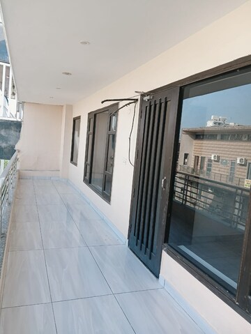Balcony in 2 BHK Builder Floor at Sector 45 – for Rent
