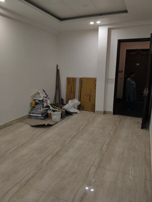 Parking in 3 BHK Builder Floor at Chattarpur – for Rent