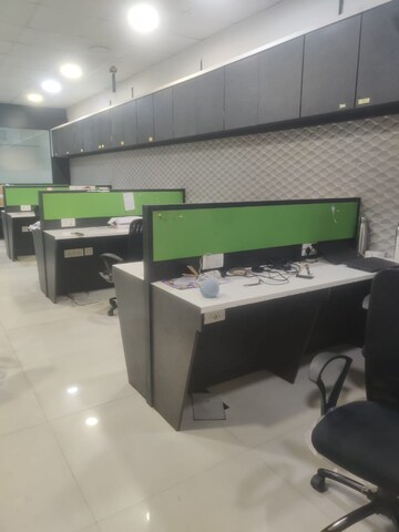  Office Space For Rent in Malad West