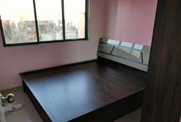 Room in 2 BHK Apartment at Kurla East – for Rent
