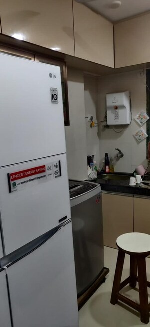 Master Bedroom in 2 BHK Apartment at Kurla East – for Rent