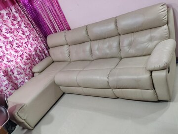 Living Room in 2 BHK Apartment at Kurla East – for Rent