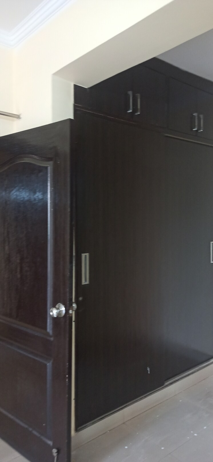 undefined, emerald-green 4 Bedroom 2950 Sq.Ft. Apartment In Sector 52 Gurgaon 9557012