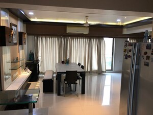 Team Area in 2 BHK Apartment at RNA Continental, Chembur – for Rent