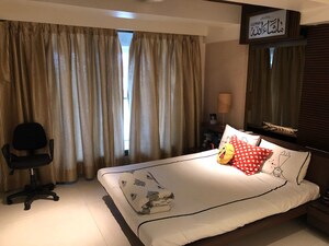 Bedroom in 2 BHK Apartment at RNA Continental, Chembur – for Rent