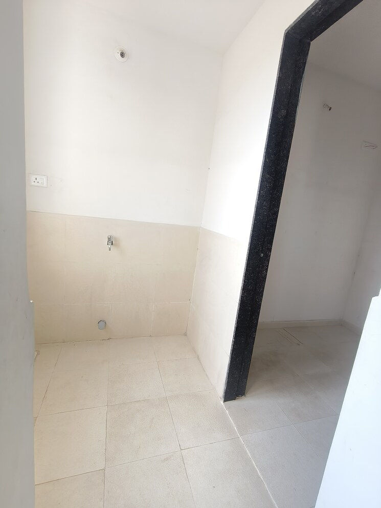 Bathroom, indira nagar 3 Bedroom 1900 Sq.Ft. Apartment In Indira Nagar Nashik 9556963