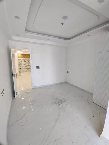 Room in 3 BHK Builder Floor at Gms Road – for Sale