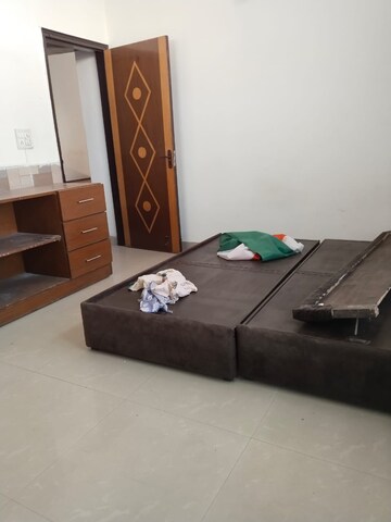 Bedroom in 2 BHK Builder Floor at Ashoka Enclave Faridabad, Sector 34 – for Rent