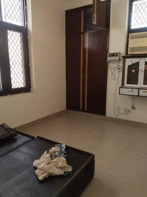Bedroom in 2 BHK Builder Floor at Ashoka Enclave Faridabad, Sector 34 – for Rent