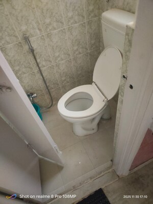 Bathroom in 1 BHK Apartment at Kothrud – for Rent