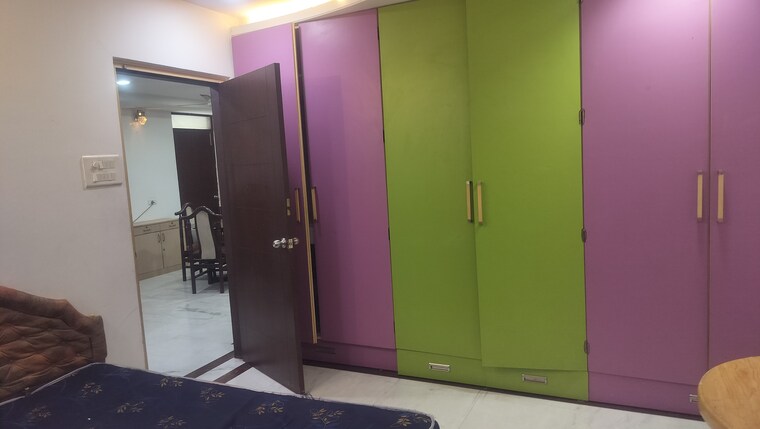 Room, banjara hills 3 Bedroom 1900 Sq.Ft. Apartment In Banjara Hills Hyderabad 9557019